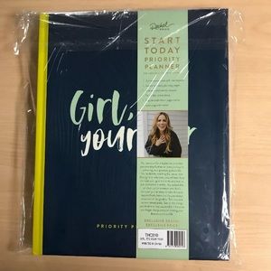 Rachel Hollis Priority Planner Target Your Year